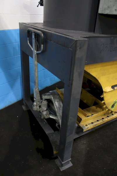 AIR DYNAMICS/PLECO POWER VACUUM WITH DUMP HOPPER : STOCK #74764