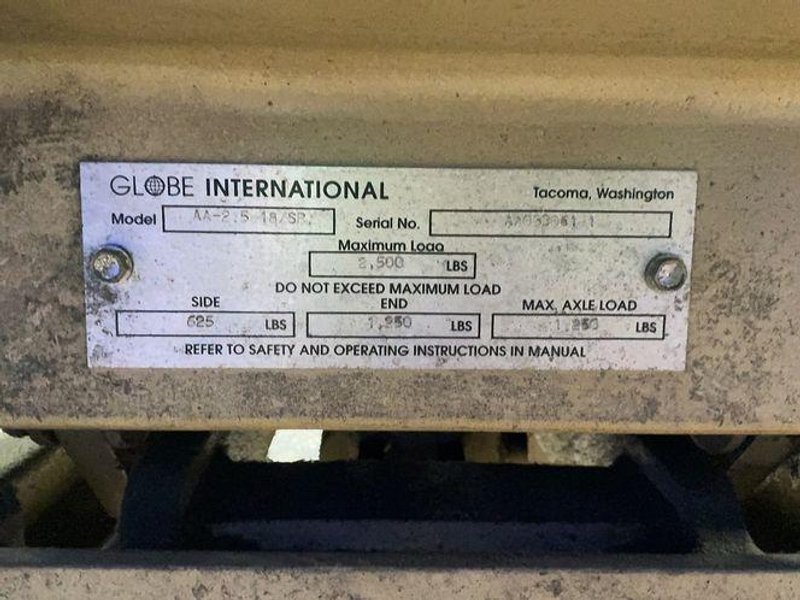 GLOBE INTERNATIONAL 2500 LBS LIFT TABLES  -  AA-2.5-18/SP