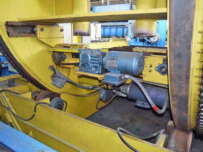 22,000# x 72&quot; AIM Traveling Upender