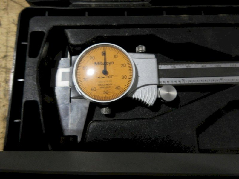 Dial and Vernier 0-6" Calipers, Metric and Standard, Various Brands, (3) Starrett, (2) Mitutoyo, (1) Etalon- Auction Item
