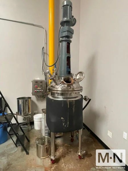 Full Extraction Line: Centrifugal Separator, Falling Film Evaporator, Spherical Vacuum Decompression Evaporator