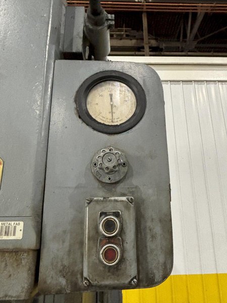 75 TON WILLIAMS &amp; WHITE HYDRAULIC GAP FRAME PRESS 16" STROKE: STOCK #23566