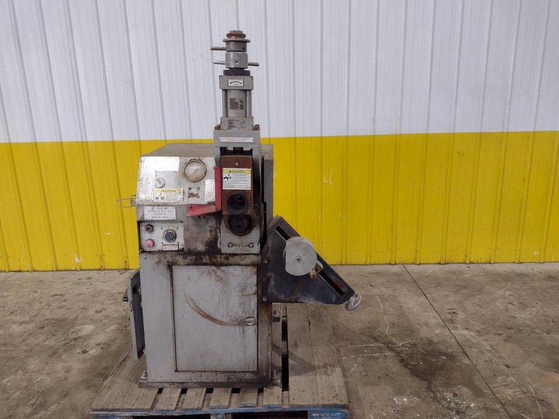4" TO 24" VICTAULIC MODEL #VE-424-MC HYDRAULIC GROOVER MACHINE: STOCK #22645