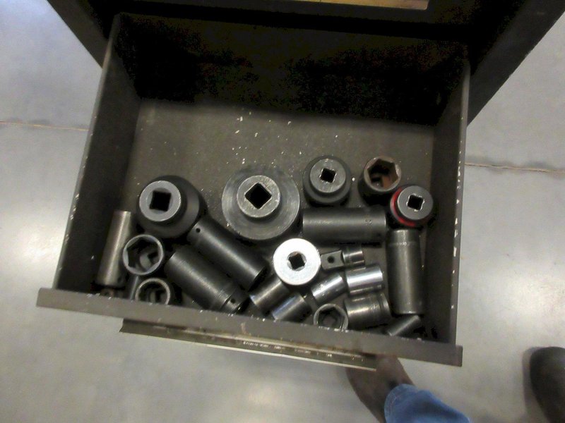 Kennedy 9-Drawer Rolling Tool Chest with Contents- Auction Item