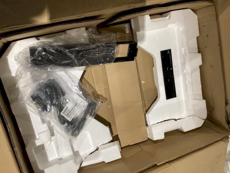 APC SMX3000RMLV2U 3000VA 2700 Watts 7 Outlets 120V Smart-UPS NEW