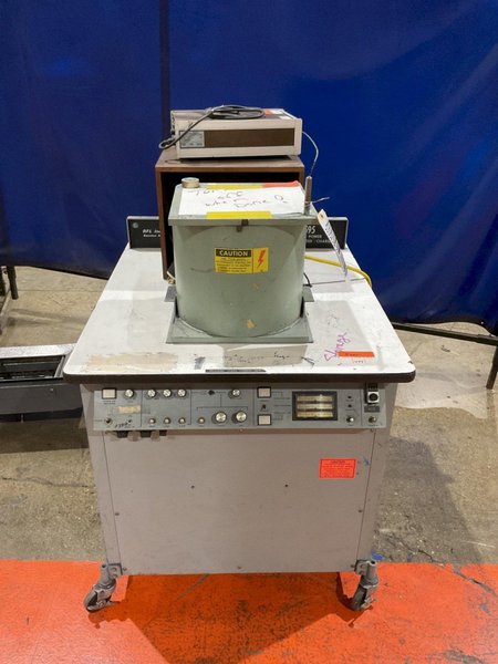 MAGNATIZING MACHINE 220V 15 AMP 5954/4 W/ FLUKE 916 USED