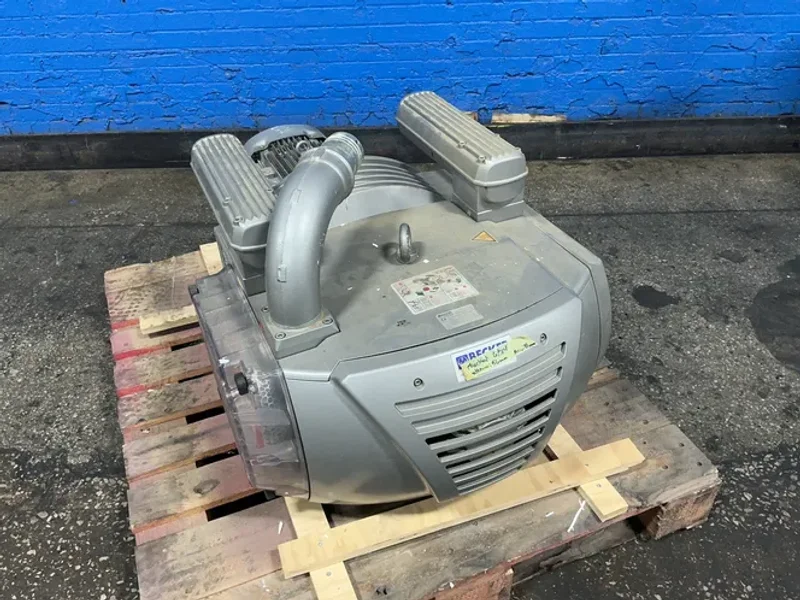 BECKER 5.5 / 6.4 KW ROTARY VANE VACUUM PUMP  -  VTLF 2.250/0-79