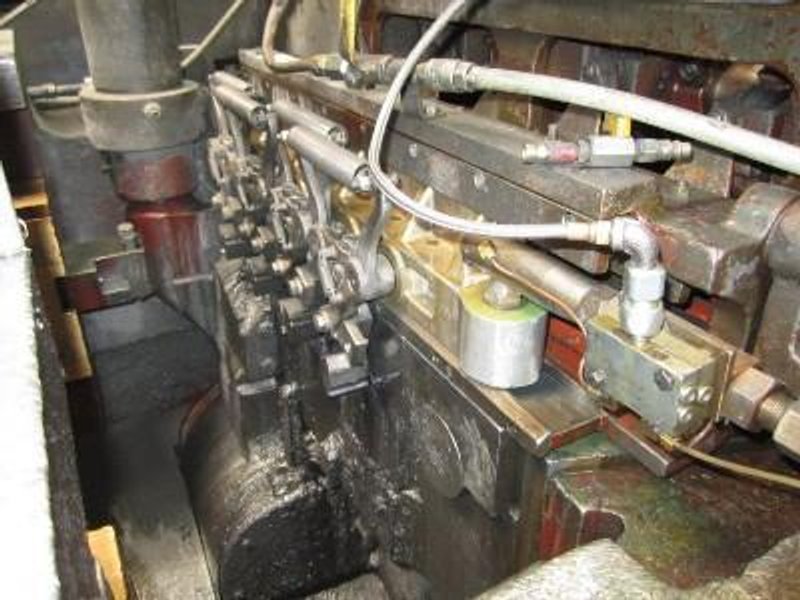 1012 National 4D Long Stroke Boltmaker