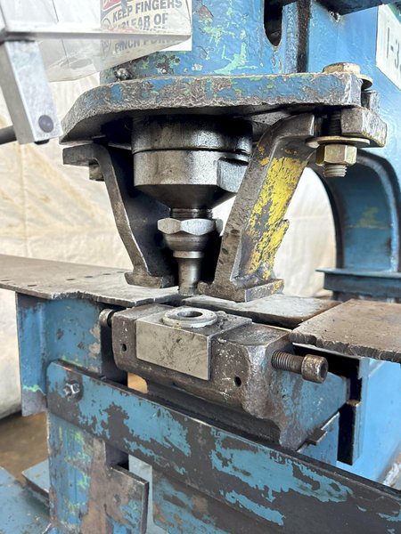 105 TON HILL ACME MODEL #6 HYDRAULIC IRONWORKER: STOCK #23402