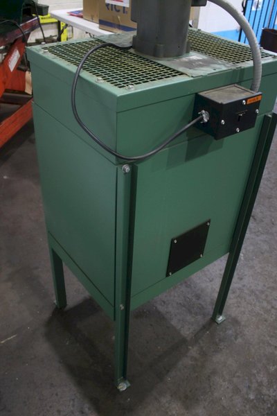 AER MODEL V 4000-2  DUST COLLECTOR: STOCK #75120