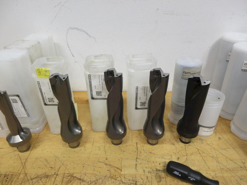 Komet ABS50 KUB Quatron Inserted Drill Bodies (14pcs) Assorted Diameters .985" - 1.76"  ***New In Package***- Auction Item