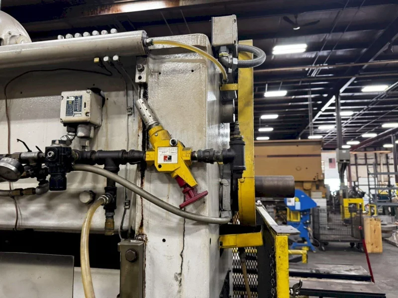 40 TON L&amp;J STRAIGHT SIDE PRESS: YOBRO #23910