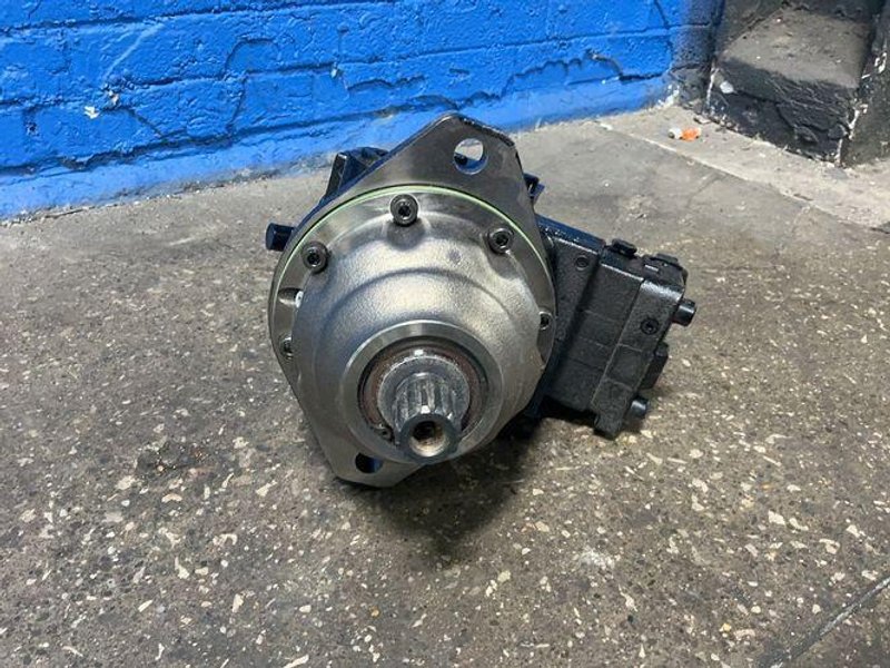 DANFOSS MOTOR TRACK DRIVE  -  51C060-1-RD1B