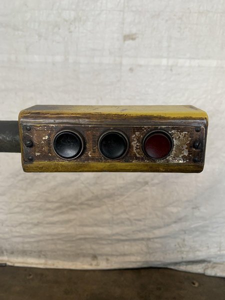 10" X 22" SOUTH BEND PRECISION SHOP LATHE. STOCK # 0746523.