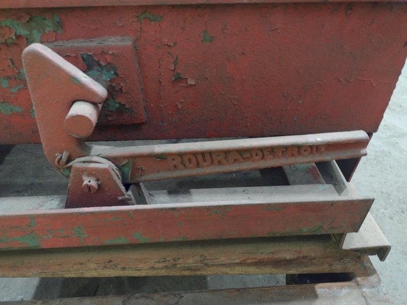 39&quot; X 38&quot; X 30&quot; ROLLING SHOP DUMP HOPPER: STOCK #19361