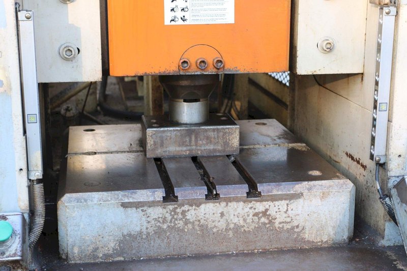 150 TON YAO SHENG MODEL TUVB-1J0P HYDRAULIC PRESS: STOCK 68629