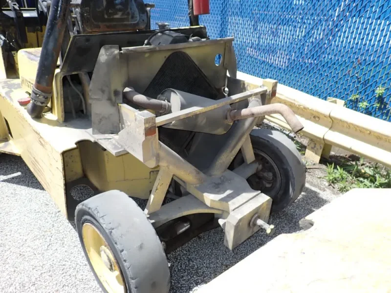 HYSTER 12000 LBS DIESEL FORKLIFT  -  H110XL