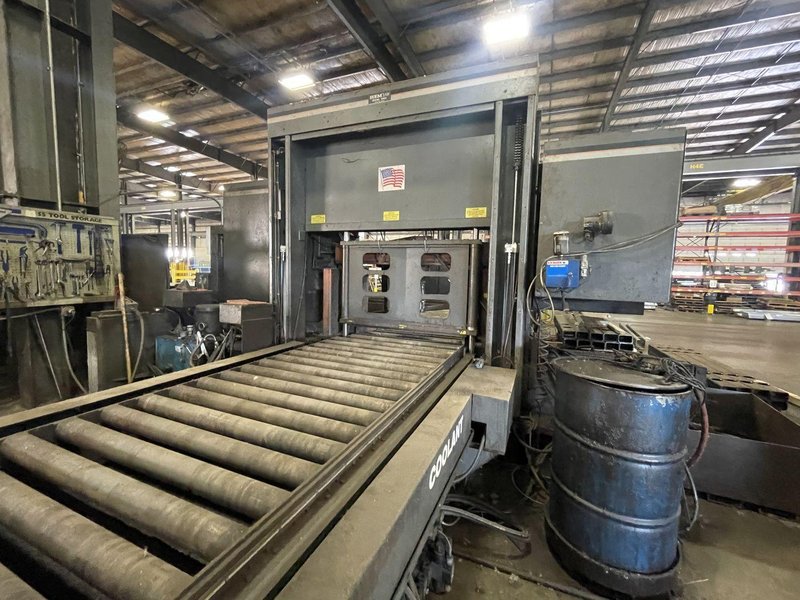 44" X 25" HEM WF190A-DC DUAL COLUMN WIDE FLANGE HORIZONTAL BANDSAW. STOCK # 0981026