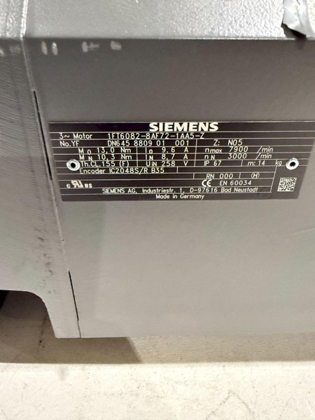 SIEMENS 1FT6082-8AF72-1AA5-Z SERVO MOTOR NEW NO BOX