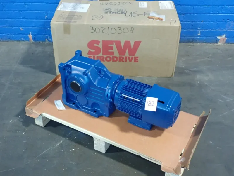 SEW EURODRIVE 1.5HP GEAR MOTOR  -  KA77B DRN90S4/BE2HR