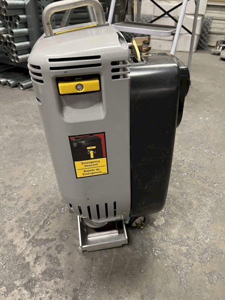 Spider SC1500-9024 Series Traction Hoist, 2014