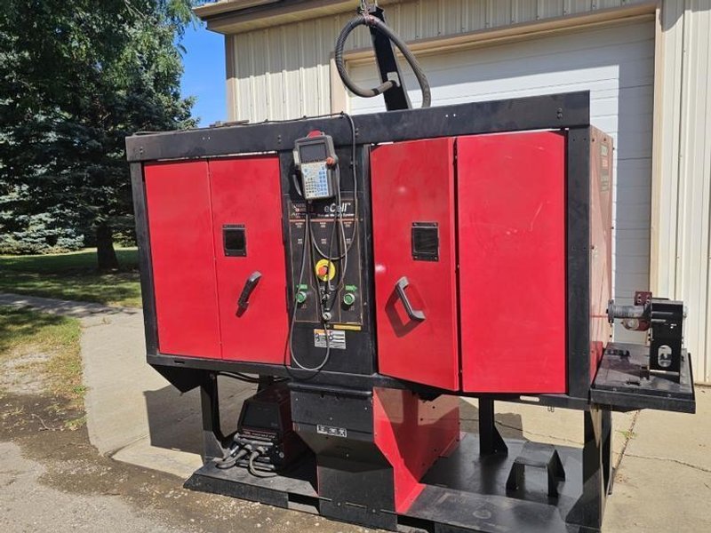 2-Position Lincoln Electric eCell Welding System with Fanuc Arc Mate 100iBe 6-Axis Robot, Powerwave 355M Power Source- Auction Item