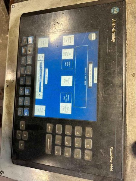 Yaskawa Motoman ERCR-UP6-RB00 Robot Arcworld 6200 Weld Cell, 1999