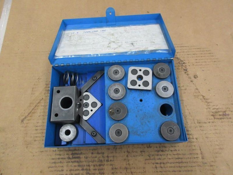 C&amp;E Tool Corner Notching Tool Kit, Inch Version- Auction Item