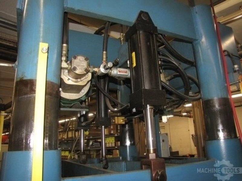 31 Ton Beckwood Hydraulic Press For Sale - 2000
