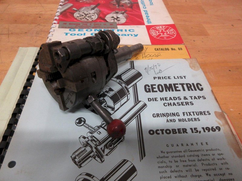Geometric 9/16 DSA Thread Chasing Head with Sets of Jaws for Multiple Size Heads and Instruction Manuals- Auction Item