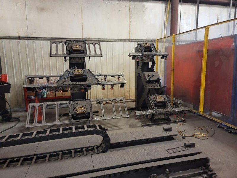 Amada 242 Ton X 14' 8-Axis CNC Press Brake W/Robotic Manipulator, Model HG2204RH