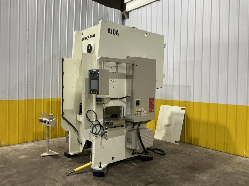 88 TON AIDA MODEL #DSF-N1-800 GAP FRAME SERVEPRO SERVO PRESS 6.3” STROKE 2015 : YOBRO #25100