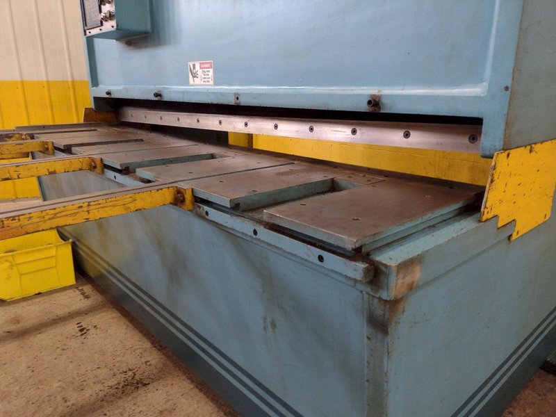 8&#039; x 1/4&quot; MASTER-FAB MODEL #SSB250-8 HYDRAULIC SHEAR: STOCK #18407