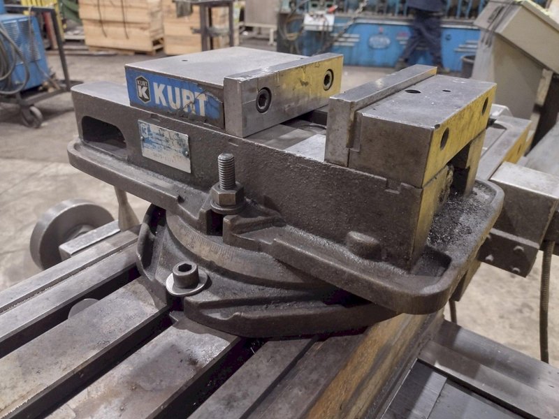 WILLIS\ MODEL #MICRO CUT 1050 CNC TRAK AGE2 CONTROL RAM TYPE MILL: YOBRO #24806