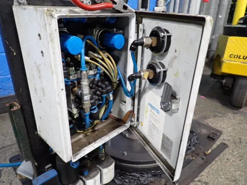 8 BAR ADHESIVE DISPENSING SYSTEM