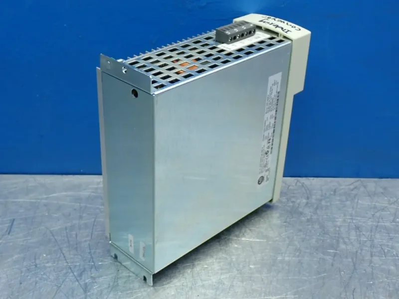 ALLEN BRADLEY 1.0KW, 2.0A OUTPUT, 2.7A INPUT KINETIX SINGLE-AXIS SERVO DRIVE  -  2097-V34PR3-LM
