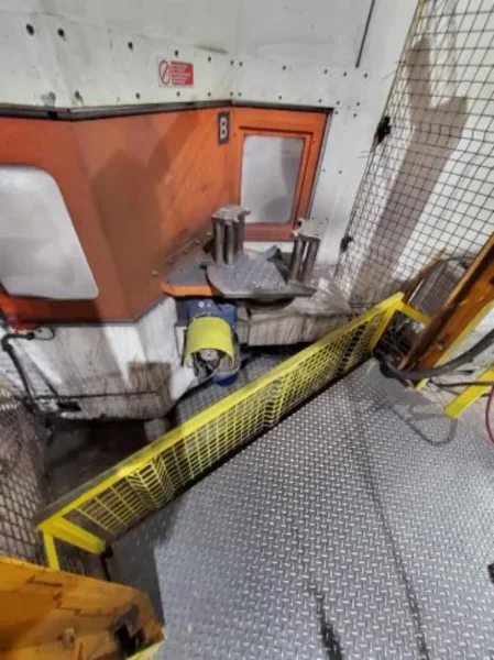 MAUS SERIES 600 FETTLING MACHINE  -  SAM SERIES 600