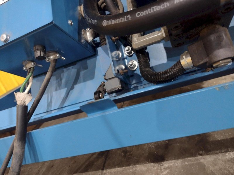 4,000 LBS X 72" X 72" LIFT PRODUCTS MODEL #LPT4W-040-36 SCISSOR LIFT TABLE: YOBRO #24987