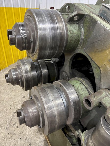 3.5&quot; x 3.5&quot; x 3/8&quot; ROUNDO MODEL #R-4 HYDRAULIC ANGLE BENDING ROLL: STOCK #23594