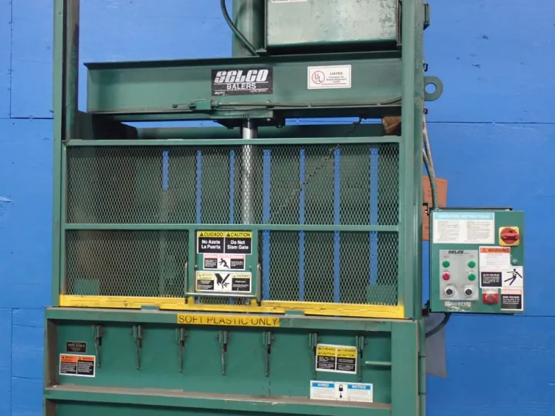 SELCO 30" X 60" HYDRAULIC VERTICAL BALER  -  V5-HD