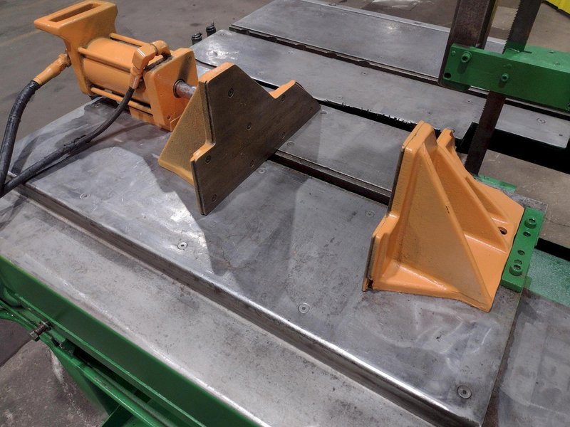 14" x 21" DOALL MODEL #TF-1421H VERTICAL TILTING BAND SAW: STOCK #21704