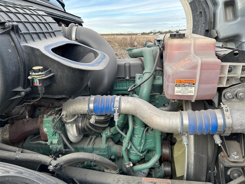 2022 Volvo VNL 4V4NC9EH5NN603427