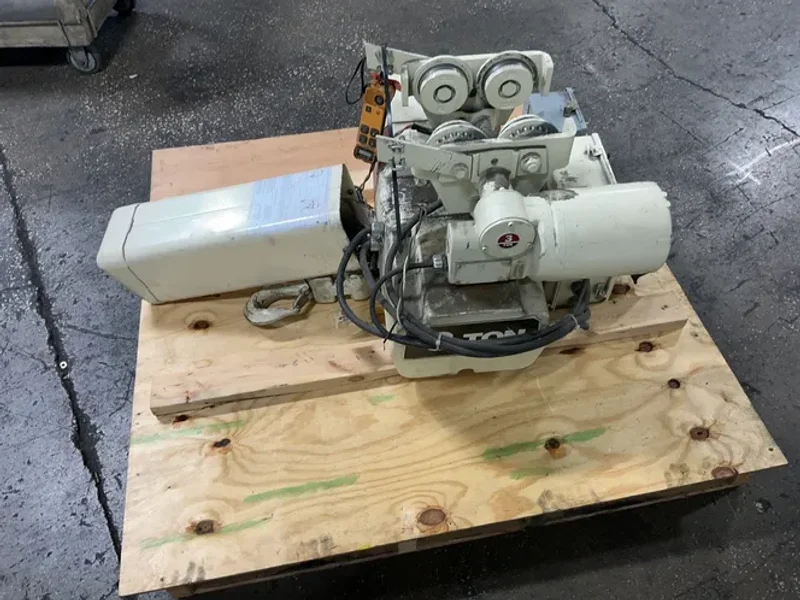 COFFING 3 TON CHAIN HOIST  -  ECMT6016