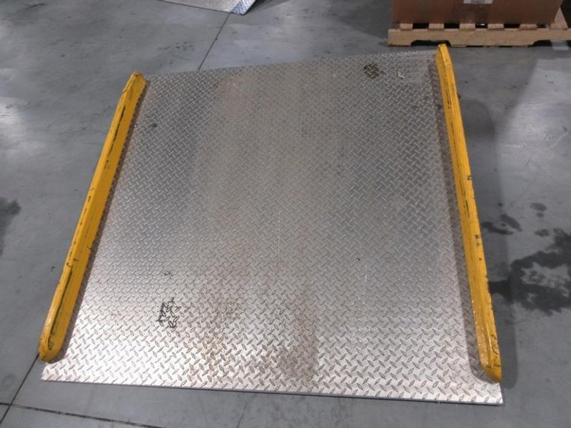 Vestil Manufacturing Dock Aluminum Plate with Side Rails, 60" x 60" 10,000 lb Capacity- Auction Item