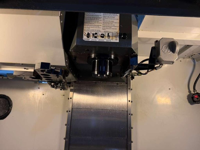 Haas VF-2 CNC Vertical Machining Center – 30,000 RPM, WIPS, Linear Scales Mill