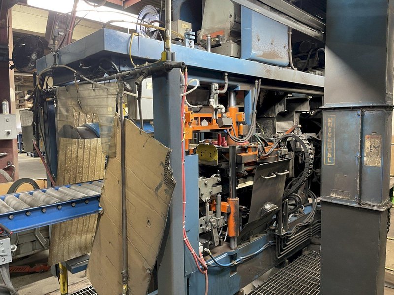2008 Brock 14 x 19 semiautomatic molding machine model 1419mm, s/n au7063, Allen Bradley compact logic l32e plc controls with panel view, light curtain, bottom boards