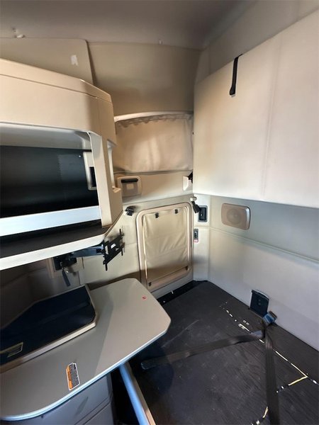 2022 Kenworth T680 1XKYD49X9NJ466983