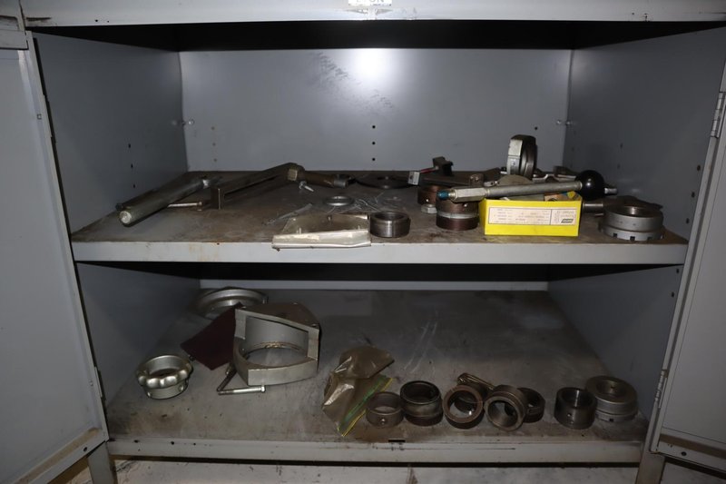 CutterMaster HDT-610 End Mill Sharpener – With Cabinet &amp; Tooling Set- Auction Item