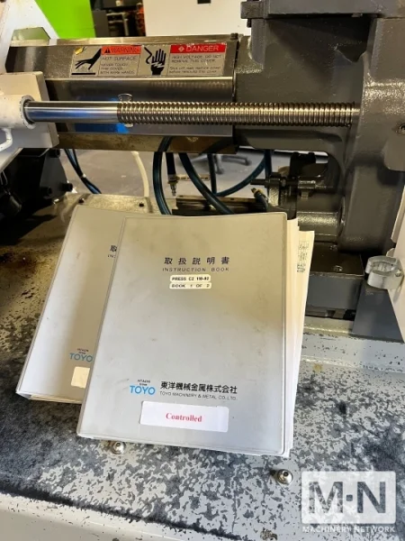 110 TON 3.4 OZ TOYO MODEL Si-110II ELECTRIC INJECTION MOLDING MACHINE MFG 2003