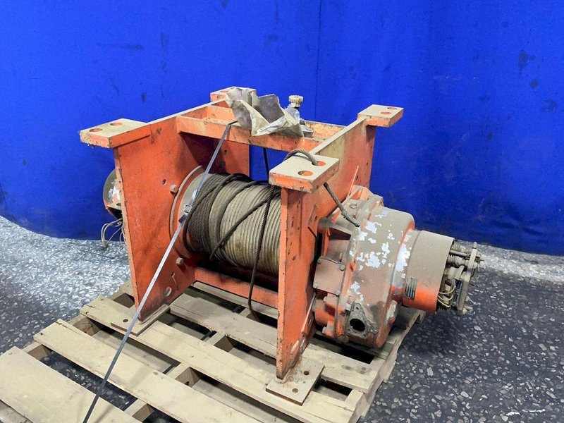 Yale 2.5 Tons Hoist - Dew2.5-42cm442d1